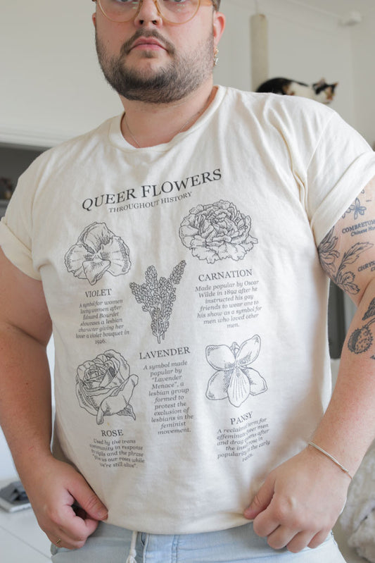 Graphic Unisex classic T-Shirt | Queer Flowers