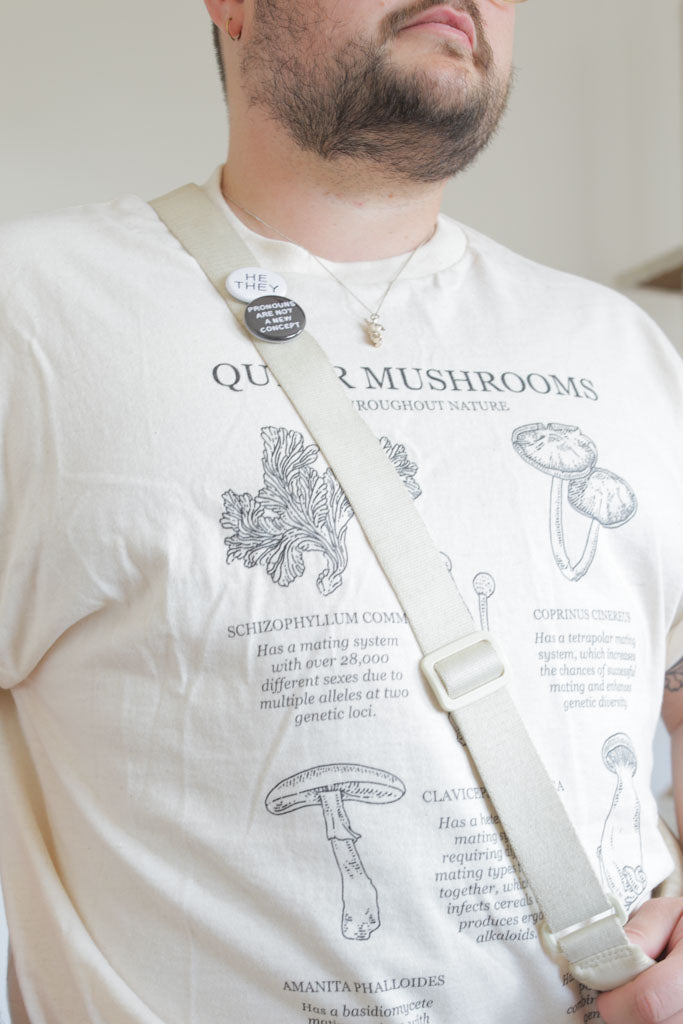 Graphic Unisex classic T-Shirt | Queer Mushrooms