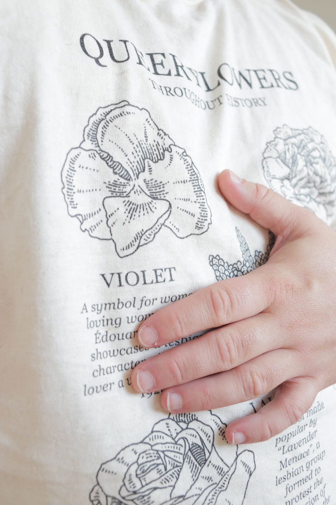 Graphic Unisex classic T-Shirt | Queer Flowers